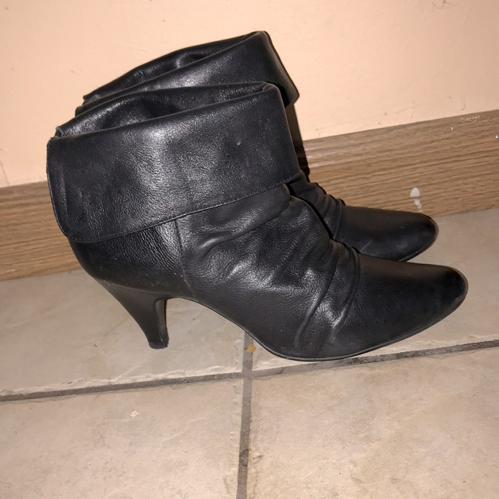 LEATHER "Steve Madden” Ankle Boots’